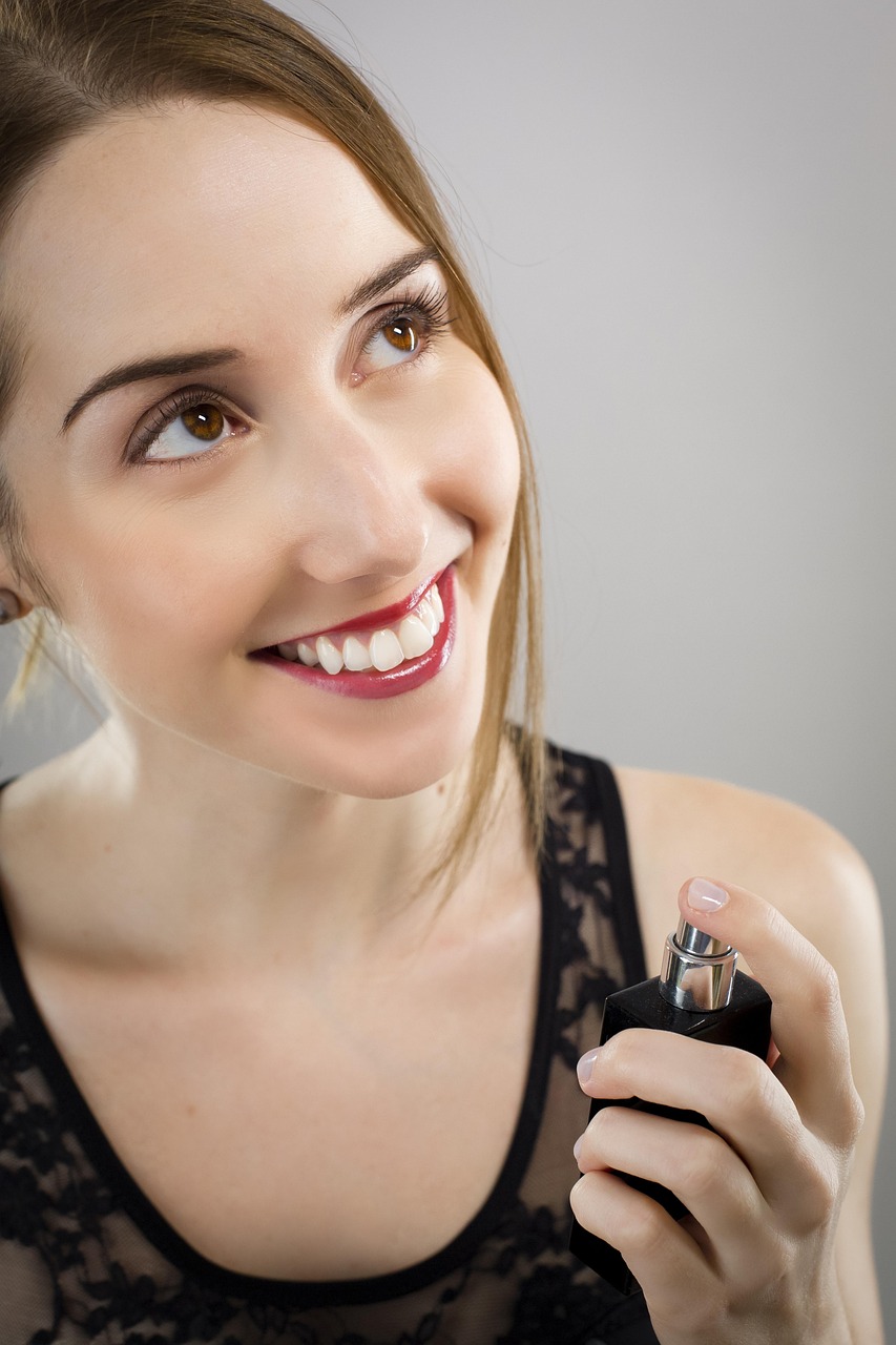 découvrez notre parfum longue tenue, conçu pour vous accompagner toute la journée avec une fragrance intense et raffinée.