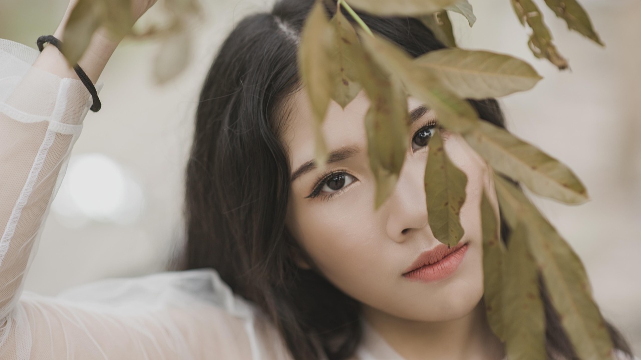 découvrez des astuces et conseils pour un maquillage naturel qui sublime votre beauté au quotidien avec légèreté et élégance.