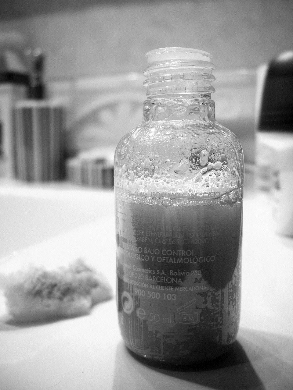 découvrez notre shampooing sans sulfate, doux pour vos cheveux et respectueux du cuir chevelu, offrant une nette propreté sans agresser.
