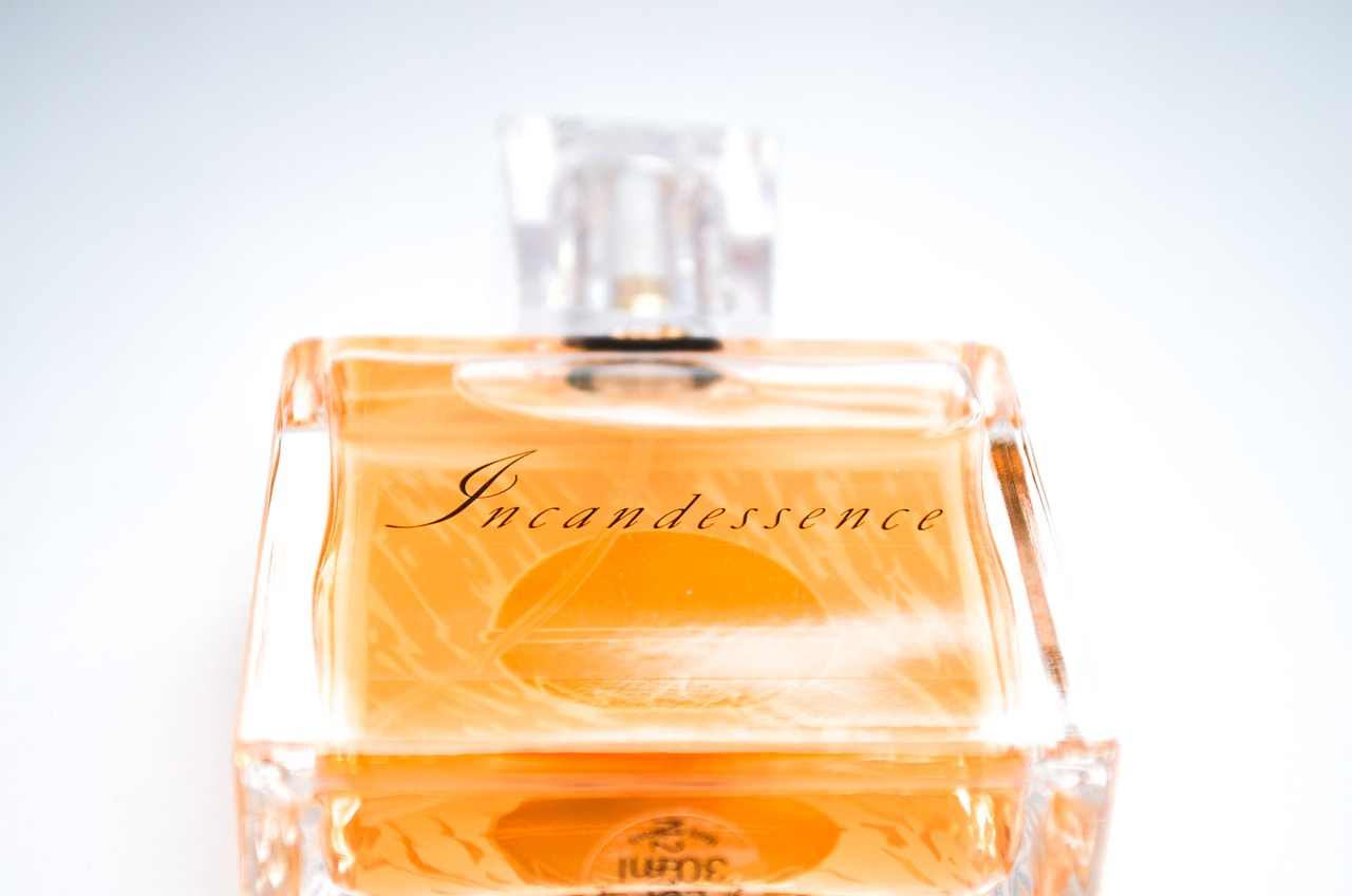 découvrez notre parfum à la vanille, une fragrance douce et envoûtante qui sublime votre personnalité avec élégance et chaleur.